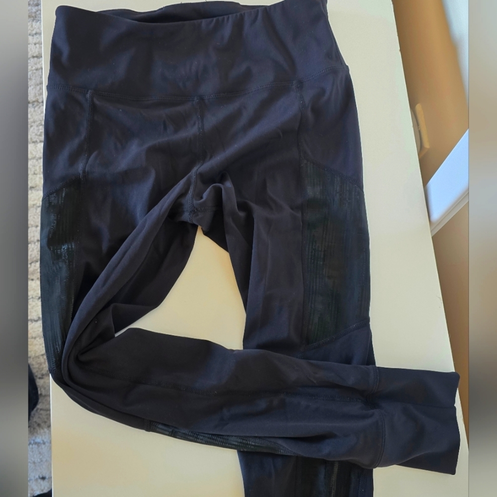 Zyia black metallic leggings GUC size 4